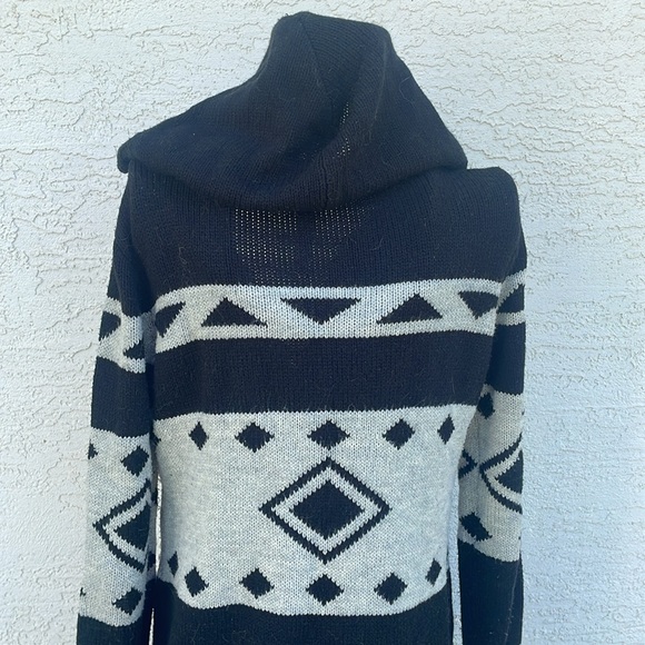 Firefly Button up Hooded Cardigan - Picture 6 of 8